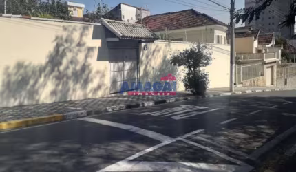 Sala comercial à venda no Centro, Jacareí  por R$ 4.000.000