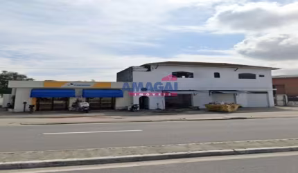 Sala comercial à venda no Indaiá, Caraguatatuba  por R$ 7.000.000