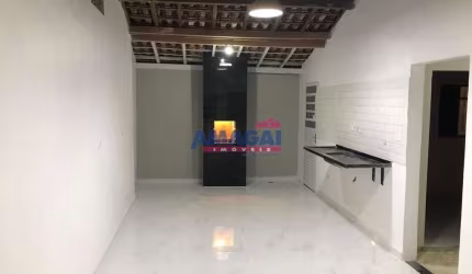 Casa com 3 quartos à venda no Monte Castelo, São José dos Campos  por R$ 400.000