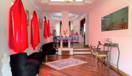 Casa com 3 quartos à venda no Jardim Terras de Santa Helena, Jacareí  por R$ 650.000
