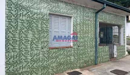 Casa com 2 quartos à venda no Jardim Bela Vista, Jacareí  por R$ 350.000