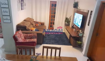 Casa com 4 quartos à venda no Jardim Terras de São João, Jacareí  por R$ 692.000