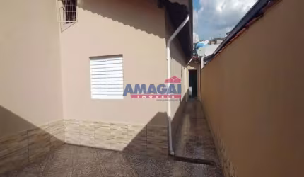 Casa com 2 quartos à venda na Cidade Nova Jacareí, Jacareí  por R$ 260.000