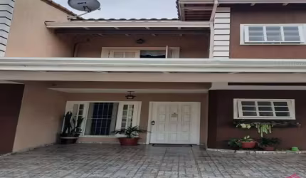 Casa em condomínio fechado com 2 quartos à venda na Cidade Jardim, Jacareí  por R$ 360.000