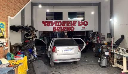 Sala comercial à venda no Centro, Jacareí  por R$ 1.100.000
