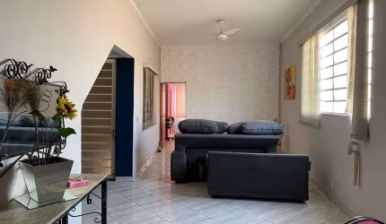 Sala comercial para alugar no São João, Jacareí  por R$ 2.000