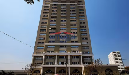Sala comercial à venda no Centro, Jacareí  por R$ 636.000