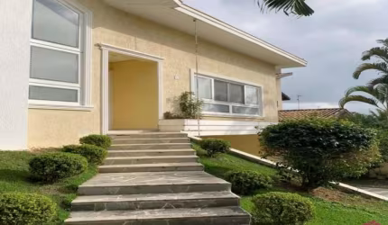 Casa em condomínio fechado com 4 quartos à venda no Jardim Coleginho, Jacareí  por R$ 1.260.000