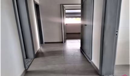 Sala comercial à venda no Centro, Jacareí  por R$ 1.200.000