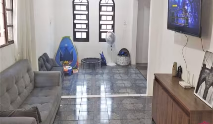 Casa com 3 quartos à venda no Jardim Paraíso, Jacareí  por R$ 280.000