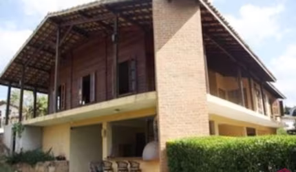 Casa em condomínio fechado com 4 quartos à venda na Fazenda Palão Alpes de Guararema, Guararema  por R$ 1.600.000