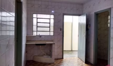 Casa com 4 quartos à venda no São João, Jacareí  por R$ 690.000