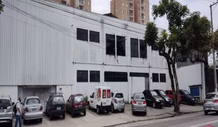 Barracão / Galpão / Depósito à venda no São João, Jacareí  por R$ 12.000.000