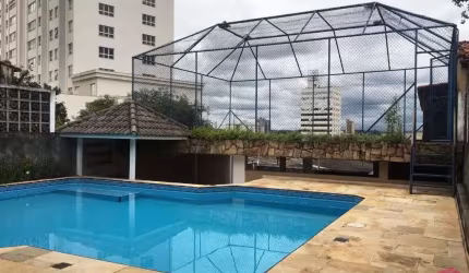 Casa com 4 quartos para alugar no Centro, Jacareí  por R$ 8.800