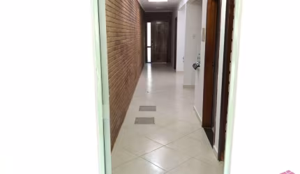 Casa com 2 quartos à venda no Jardim Maria Amélia, Jacareí  por R$ 508.000