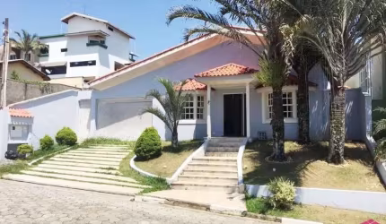 Casa em condomínio fechado com 3 quartos à venda no Jardim Coleginho, Jacareí  por R$ 950.000