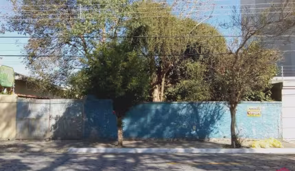 Terreno à venda no Jardim Marister, Jacareí  por R$ 400.000