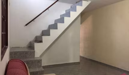 Casa com 2 quartos à venda no Jardim Santa Marina, Jacareí  por R$ 280.000