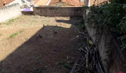 Casa com 4 quartos à venda no Jardim Bela Vista, Jacareí  por R$ 270.000