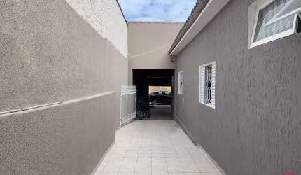 Casa com 3 quartos à venda na Vila Formosa, Jacareí  por R$ 480.000