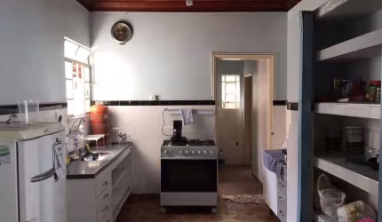 Casa com 3 quartos à venda na Vila Formosa, Jacareí  por R$ 450.000