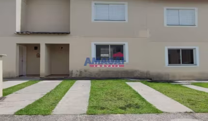 Casa em condomínio fechado com 2 quartos à venda no Jardim Colônia, Jacareí  por R$ 270.000