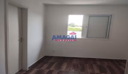 Casa em condomínio fechado com 2 quartos à venda no Jardim Colônia, Jacareí  por R$ 250.000