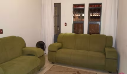 Casa com 2 quartos à venda no Conjunto São Benedito, Jacareí  por R$ 280.000
