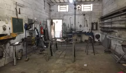Sala comercial à venda no Parque Santo Antônio, Jacareí  por R$ 180.000