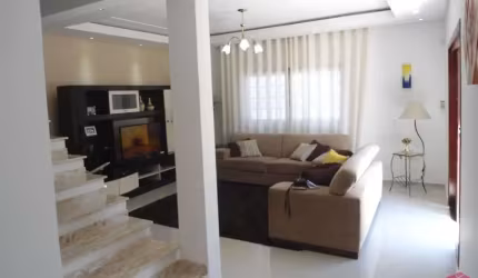 Casa com 3 quartos à venda no Parque dos Príncipes, Jacareí  por R$ 480.000