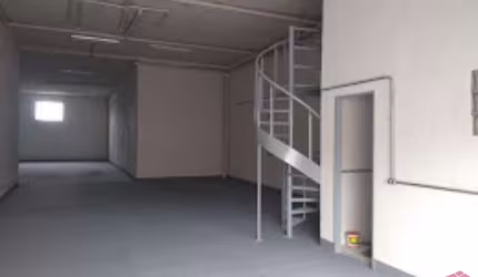 Barracão / Galpão / Depósito à venda no Residencial Santa Paula, Jacareí  por R$ 1.100.000