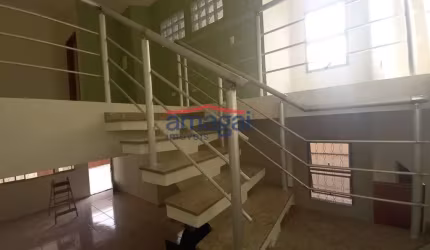 Casa com 3 quartos à venda no Parque dos Príncipes, Jacareí  por R$ 415.000