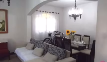 Casa com 4 quartos à venda no Jardim Flórida, Jacareí  por R$ 950.000