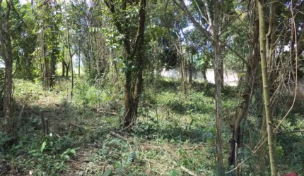 Terreno à venda no Veraneio Ijal, Jacareí  por R$ 400.000