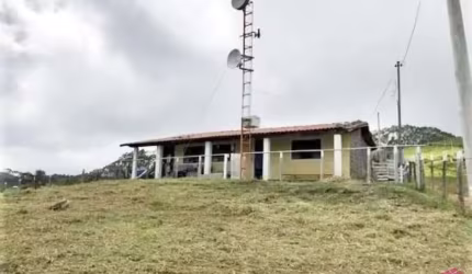 Chácara / sítio com 1 quarto à venda no Borda da Mata, Caçapava  por R$ 650.000