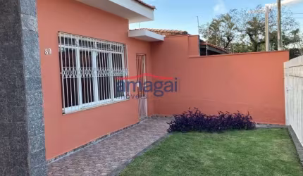 Casa com 3 quartos à venda no Jardim Siesta, Jacareí  por R$ 650.000
