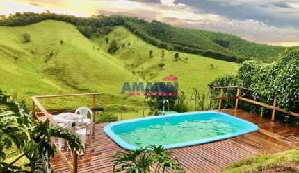 Casa com 4 quartos à venda no Centro, Santa Branca  por R$ 1.600.000
