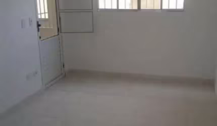 Apartamento com 2 quartos à venda no Jardim Parateí, Guararema  por R$ 160.000