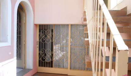 Casa com 3 quartos à venda no Jardim Bela Vista, Jacareí  por R$ 410.000
