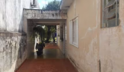 Sala comercial à venda no Centro, Jacareí  por R$ 700.000