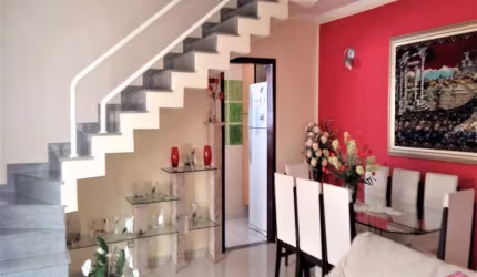 Casa em condomínio fechado com 3 quartos à venda no Jardim Santa Maria, Jacareí  por R$ 730.000