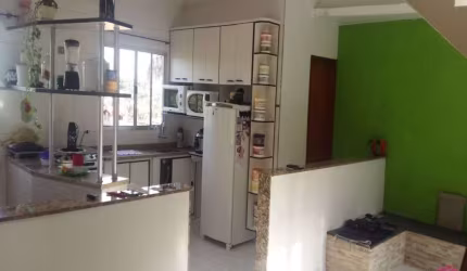 Casa com 3 quartos à venda no Chácaras Reunidas Igarapés, Jacareí  por R$ 700.000