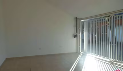 Casa com 3 quartos à venda no Jardim Siesta, Jacareí  por R$ 750.000