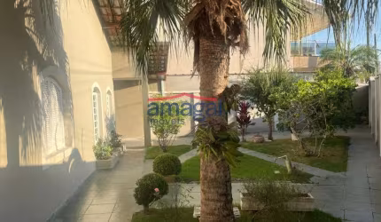 Casa com 3 quartos à venda no Jardim Flórida, Jacareí  por R$ 720.000