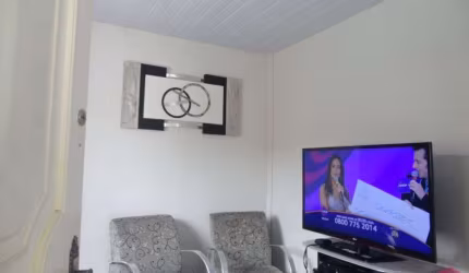 Casa com 2 quartos à venda no Centro, Jacareí  por R$ 265.000