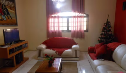 Casa com 3 quartos à venda no Jardim Luiza, Jacareí  por R$ 380.000