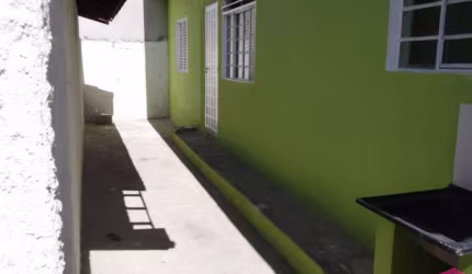 Casa com 3 quartos à venda no Conjunto São Benedito, Jacareí  por R$ 240.000