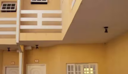 Casa em condomínio fechado com 3 quartos à venda no Jardim Flórida, Jacareí  por R$ 450.000