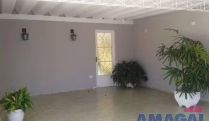 Casa com 3 quartos à venda no Jardim Luiza, Jacareí  por R$ 450.000