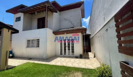 Casa com 3 quartos à venda no Jardim Santa Maria, Jacareí  por R$ 850.000